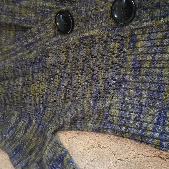 Hooded big button sweater by kensie - Picture 7 of 8